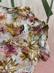 Light linen Top Perfect For Summers