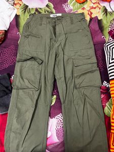 A Cargo Jeans