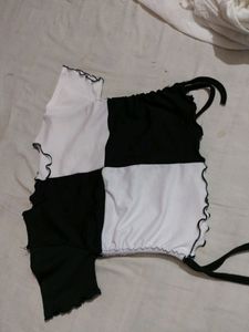 🥰 Double Color Crop Top🥰#croptop#blackandwhite#sidedori#noflaws#likenew