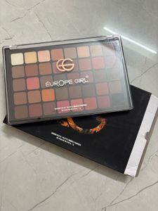 Europe Girl Eyeshadow Palette