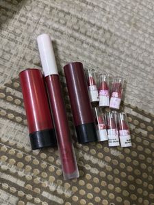 Lipsticks Bundle