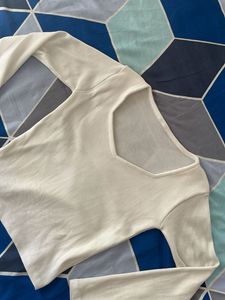 Cute White Long Sleeve Crop Top
