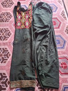 Salwar suit