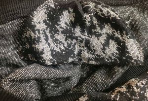 Patterned V-Neck Oversized glitter Top