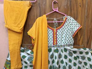 FullFlare AnarkaliKurti with a BeautifulBoho Prin
