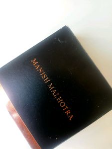 Manish Malhotra Illuminating Blush-Highlighter