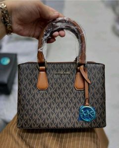 MICHAEL KORS NEW SLING BAG WITH BOX