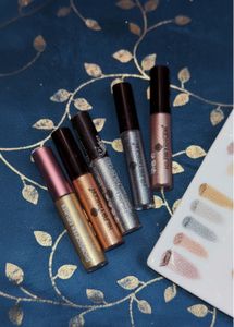 Hilary Rhoda Golden Eyeliner