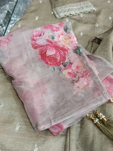 🤩New Elegant Embroidered Kurta Set With Dupatta🤩