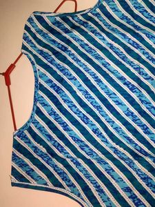 sleeveless blue pattern kurti