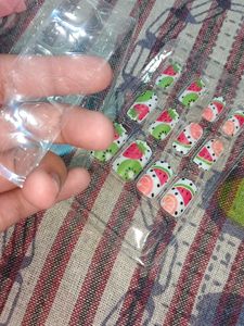 Pack of 3 Fake Nailss