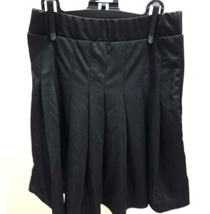 Black Pleated Skirt! 🐈‍⬛🖤