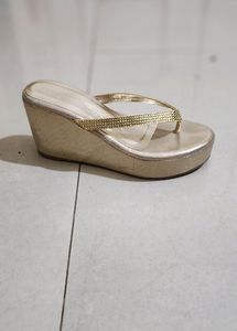 Golden Sheen Eridani Heels