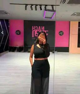 rendy Women Crop Top For Wome🦋