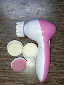 Facial Cleansing Brush
