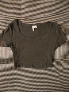 H&M cropped ribbed tshirt