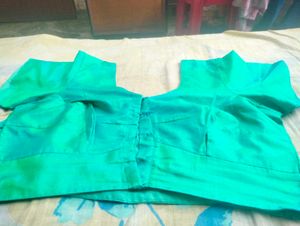 Combo 2 Blouses.