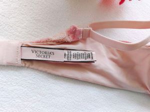 Victoria&#39;s secret : upper inner