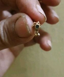 Cute Gold Nose Pin