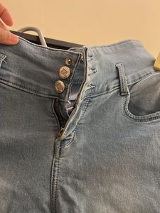Frayed Hem High Waisted Jeans