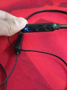 Nesty Wireless Neckband With Mic