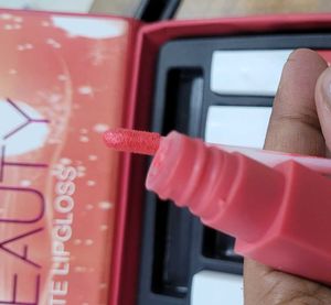 Huda Pink Red Liquid Lipstick Pack On 10 Pieces