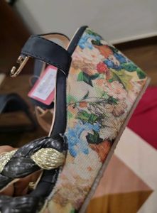 Stelatoes Black &amp; Gold Wedge Sandals