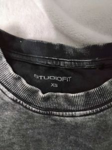(XS) Crop Charcoal Acid Wash Tee
