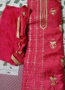 Red &amp; Gold Embroidered Salwar Kameez Suit