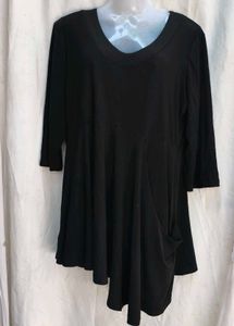 Chic Black V-Neck Midi Dress