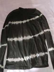 Black Tshirt With White Lining, Size-medium