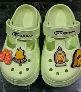 Kids Eva Flipflop In Size 9 Clogs