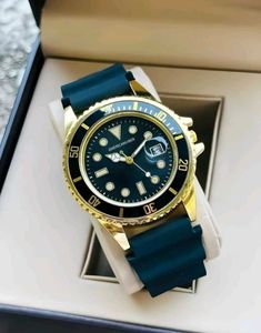 Stylish Gold &amp; Black Watch