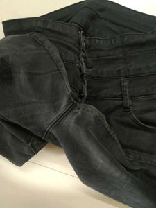 Black Skinny Fit High-Rise Stretchable Jeans