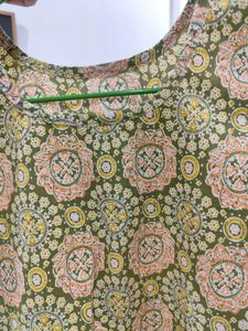 Floral Print Sleeveless Top