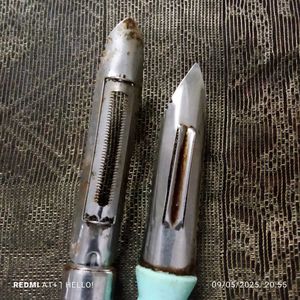 Peeler Grater And Tong Set