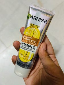 Garnier Bright Complete Vitamin C Cleanser