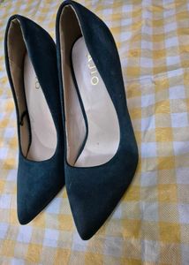 Dark Green Velvet Ajio Heels 👠💅
