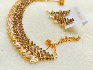 Golden Stone Necklace Set