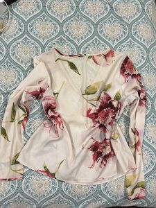 Cute Floral Long Sleeve V-Neck Top