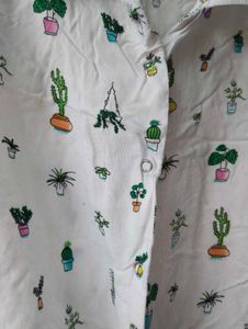 Cute Printed White Shirt 💚