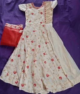 Elegant Embroidered Salwar Kameez