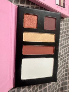 Eye Shadow Palette