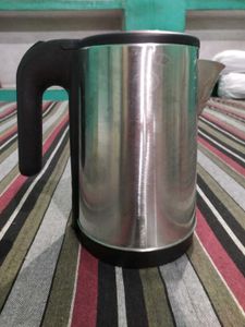 Pigeon Theros Electric Kettle - New with Tag!