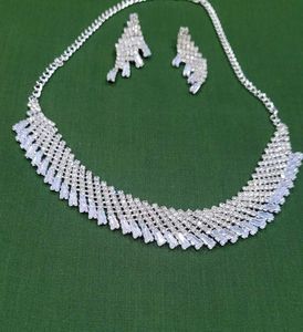 Sparkling Silver Jewelry Set