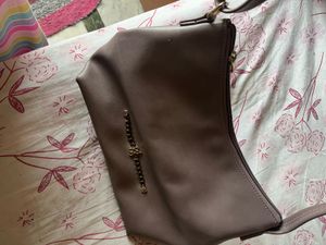 biggit sling bag