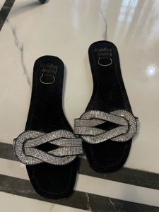 Totally New Women Flat