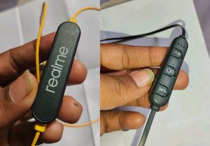 Pack Of 2 Bluetooth Headphones, Realme+Branded
