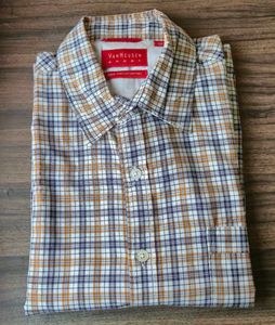 Men&#39;s Casual Shirt