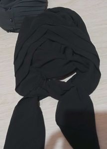 Blck ready to wear Hijab+ Grey🧣